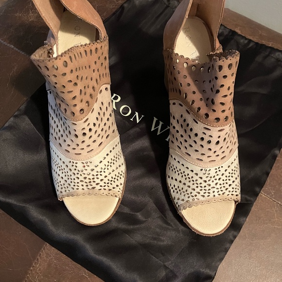 Ron White Shoes - Picture 1 of 9